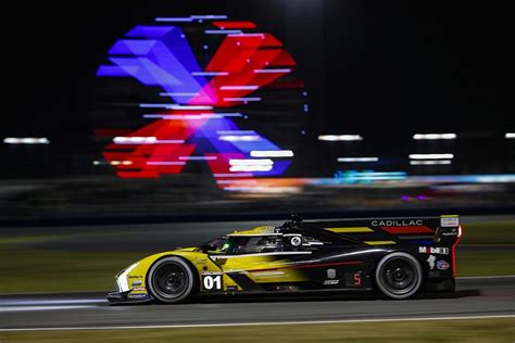 Rolex 24, Hour 18: Cadillac in command, Porsche in spin drama